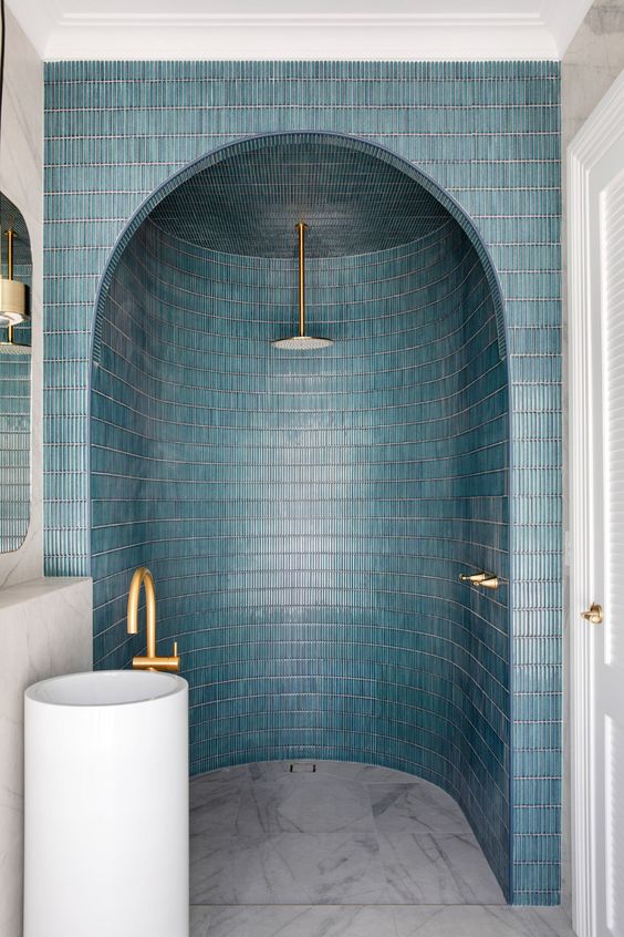 Curved showers, curved shower, curved shower in bathroom, modern bathroom design, bathroom remodel